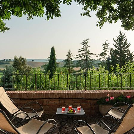 Hotel Ristorante Borgo Antico Monteroni dʼArbia Exterior foto