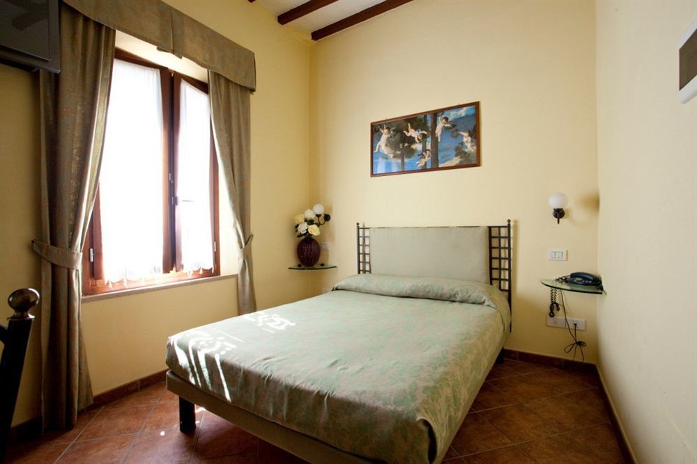 Hotel Ristorante Borgo Antico Monteroni dʼArbia Exterior foto